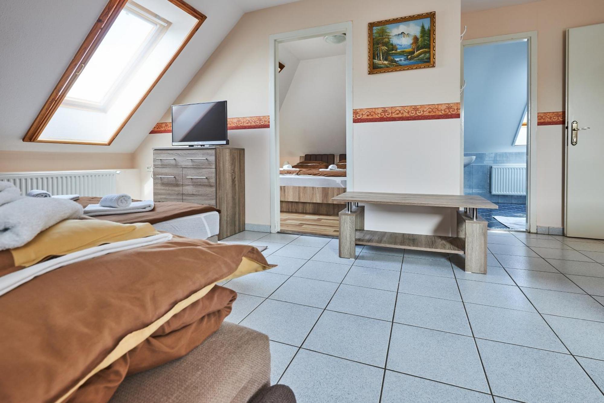 Ada Apartmanhaz Hajduszoboszlo Exterior photo